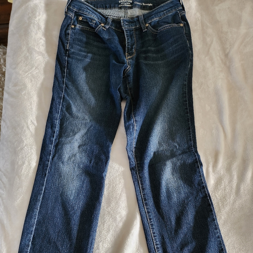Levi curvy jeans